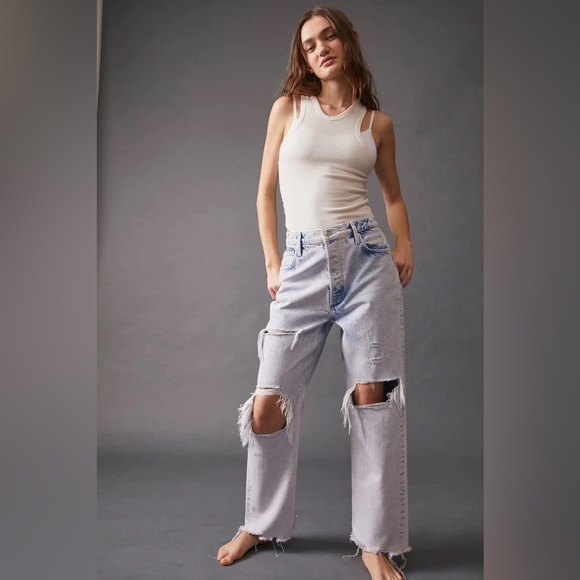Free People Tapered Baggy Boyfriend Distressed Jeans Purple Rock Light Wash NEW - Picture 1 of 12